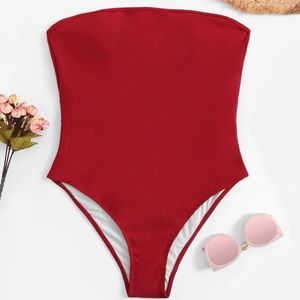 NWOT Red Strapless One Piece Swimsuit ❤️💋